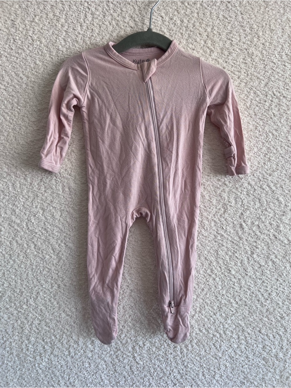 Kyte Baby Bamboo Pink Infant One Piece Zip Pajamas Size 0-3 Months